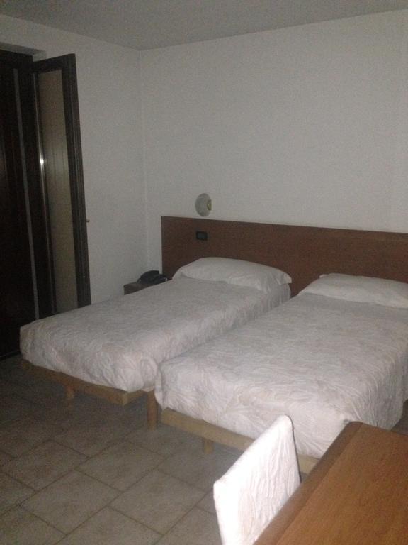 Hotel Scandola Bosco Chiesanuova Kültér fotó
