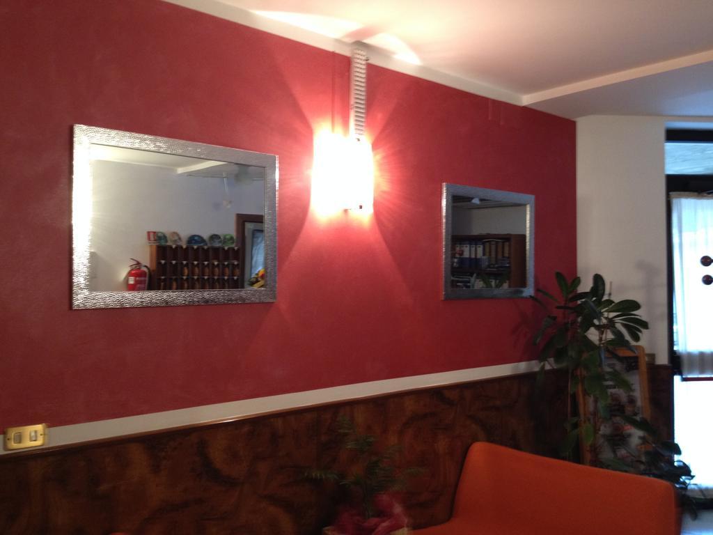 Hotel Scandola Bosco Chiesanuova Kültér fotó