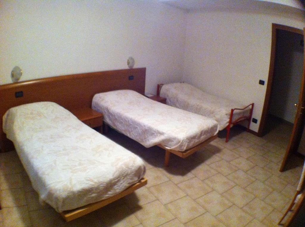Hotel Scandola Bosco Chiesanuova Szoba fotó